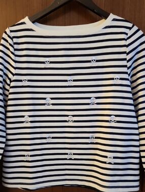 Betsey Johnson Embroidered Skull & Crossbones Striped Light Sweat Shirt